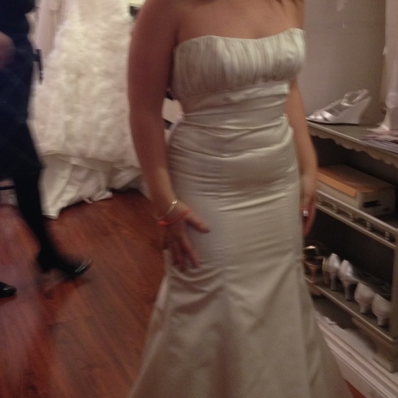 Paloma Blanca Silk Wedding Gown * sale-final price - Picture 1 of 8